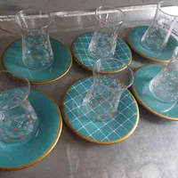 شش عدد استکان کمر باریک گلدار به همراه نعلبکی