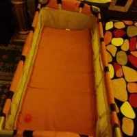 تخت کنار مادر|تخت و صندلی بچه|دوگنبدان, |دیوار