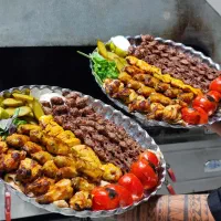 مغازه کبابی باوسایل بفروش میرسد