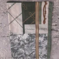 تعدادی شال در حد نو|لباس|آستانه اشرفیه, |دیوار