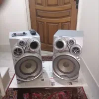 اسپیکر قدرتمند jvc اصل ژاپن. فول همچی داره