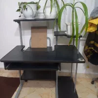 میز کامپیوتر سالم و تمیز و محکم|میز تحریر و کامپیوتر|سمنان, |دیوار