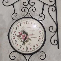 ساعت دیواری دو طرفه