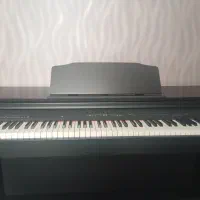 پیانو رولند RP30