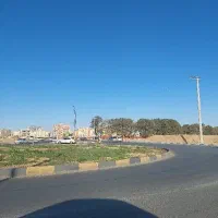 زمین450مترسندتک-برگ-روبرومنازل-چوبی-شاهین-شهر900م