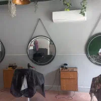 اینه آرایشگاه