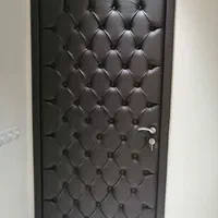 چرم کوبی و لمسه درب عایق صدا