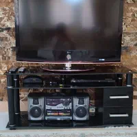 تلویزیون LG سالم و میز
