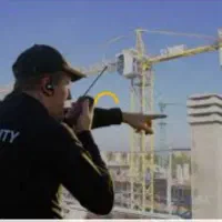نگهبان ۲۴ ساعته آقا و منشی خانم