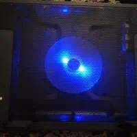 پایه خنک کننده یا فن لپ تاپ