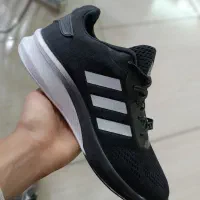 کفش اسپرتی آدیداس