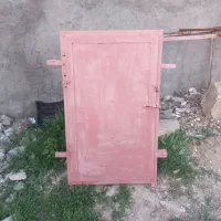 چهار عدد در آهنی محکم و اماده نصب
