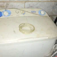 یک ماشین لباسشویی