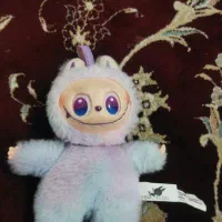 تعدادی عروسک|اسباب‌بازی بچه|رودهن, |دیوار