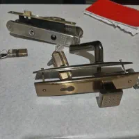 قفل ودستگیره درب چوبی