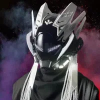 ماسک استریم معاوضه با اکشن فیگور