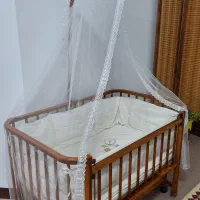 گهواره و تخت کنار مادر|تخت و صندلی بچه|بهشهر, |دیوار