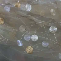 پرده حریر رنگ طلایی خامه دوزی شده