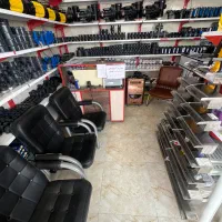 منشی خانم برای فروشگاه تجهیزات استخر