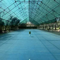 استخدام نیروی کار زمین تنیس