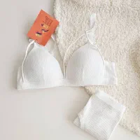 فروشنده خانم