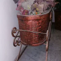 درخت و گل مصنوعی|گل مصنوعی|تهران, فلسطین (میدان انقلاب)|دیوار