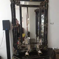 آیینه و کنسول