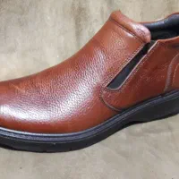 بوت تمام چرم گاوی فقط سایز 41 مانده دوجفت هست|کیف، کفش، کمربند|تبریز, |دیوار