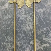 یک جفت تبرزین برنجی قدیمی باقیمت توافقی