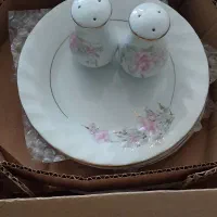 یک دست کاسه و خیارخوری