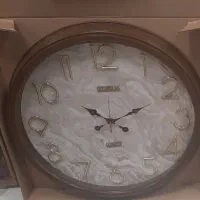 ساعت دیواری