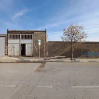 مغازه وانبار حاشیه خیابان صالح اباد