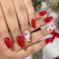 کاشت ناخن|خدمات آرایشگری و زیبایی|صومعه‌سرا, |دیوار