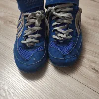 کفش کشتی درحد نو