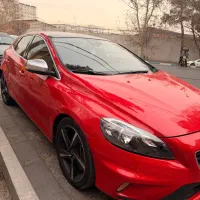 ولوو وی ۴۰ ار دیزاین بدون رنگ