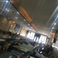 کار در کافه