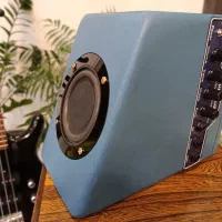 آمپلی فایر گیتار بیس والکتریک شارژی برای بی برقی