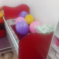 تخت خواب وکمد لباس