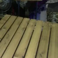 یه دست میز چوبی