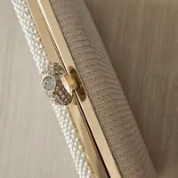 کیف مجلسی|کیف، کفش، کمربند|قم, شهر قائم|دیوار