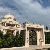 کاخ-ویلای-سنددار-در-شهرک-برند-فول-فرنیش