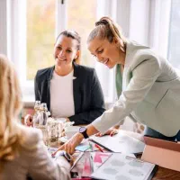 استخدام نیرو برای ایونت ۸ شب تا ۱۱ با شام و سرویس