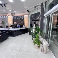 استخدام کارمندباسواد خانم درنمایشگاه سنگ و سرامیک