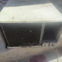 کولر پشت پنجره