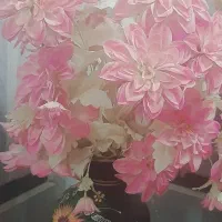 گل مصنوعی و گلدان سفالی