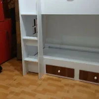 تخت دو طبقه