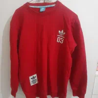 دو عدد هودی و یک عدد شکت داخل کورکی