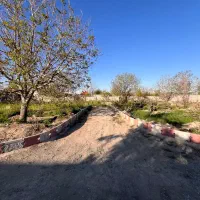 باغ-و-باغچه-چهاردیواری-دارای-انشعابات-برق