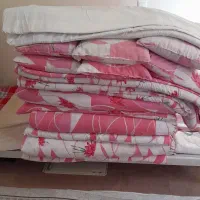 سه تشک و چهار پتو وشش عدد بالشت|رختخواب، بالش، پتو|تهران, تهرانپارس شرقی|دیوار