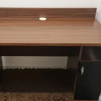 میز تحریر و شلف دیواری